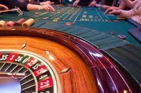 Tampilan live Hot Pot dengan dealer profesional dan antarmuka interaktif lambo4d